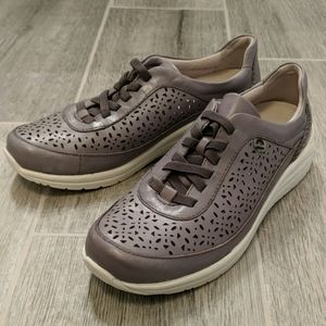 earth shoes nimble viva